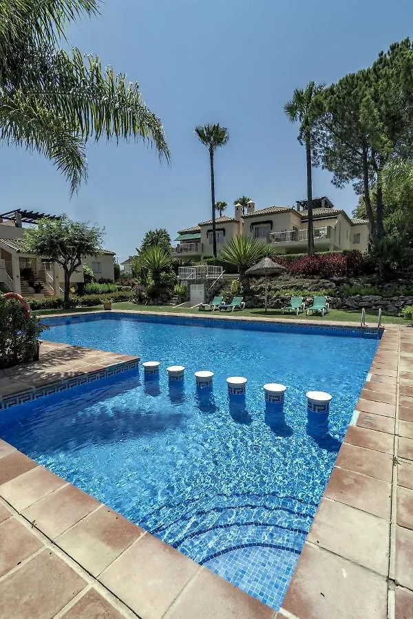 Lbp - 3 Bedroom Penthouse In Nueva Andalucia 마르베야 아파트
